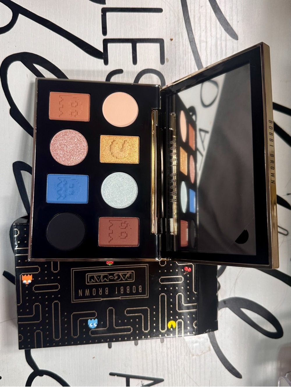 Bobbi Brown Eyeshadow Palette — Gold, Blue, Black, Peach, Brown, Pink